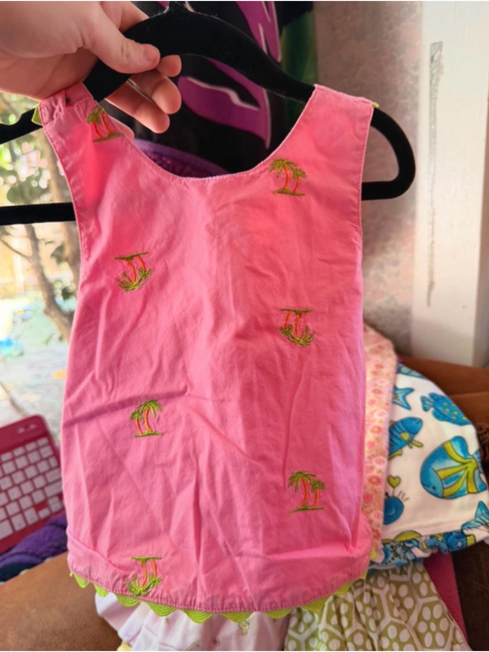 Girls' Pink Palm-Embroidered Tank Top